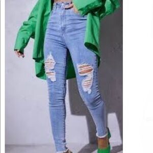PRETTYLITTLETHING Vintage Wash Ripped  Skinny Jeans